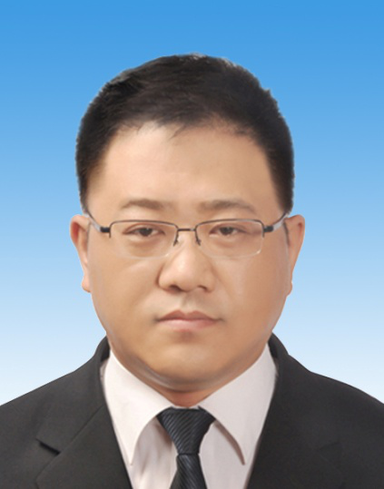 高偉